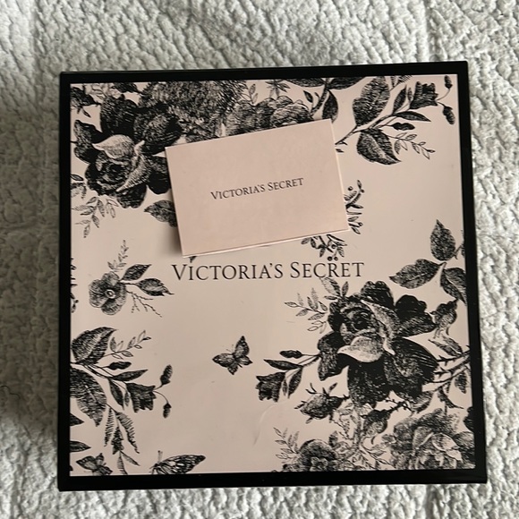 NWT Victoria’s Secret Cotton Long—Sleeve Nightgown ❤️ ♥️ ❤️ Sz L - Picture 5 of 5